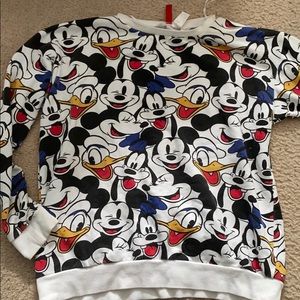 DISNEY Mickey,Goofy,and Donald sweater/ jumper